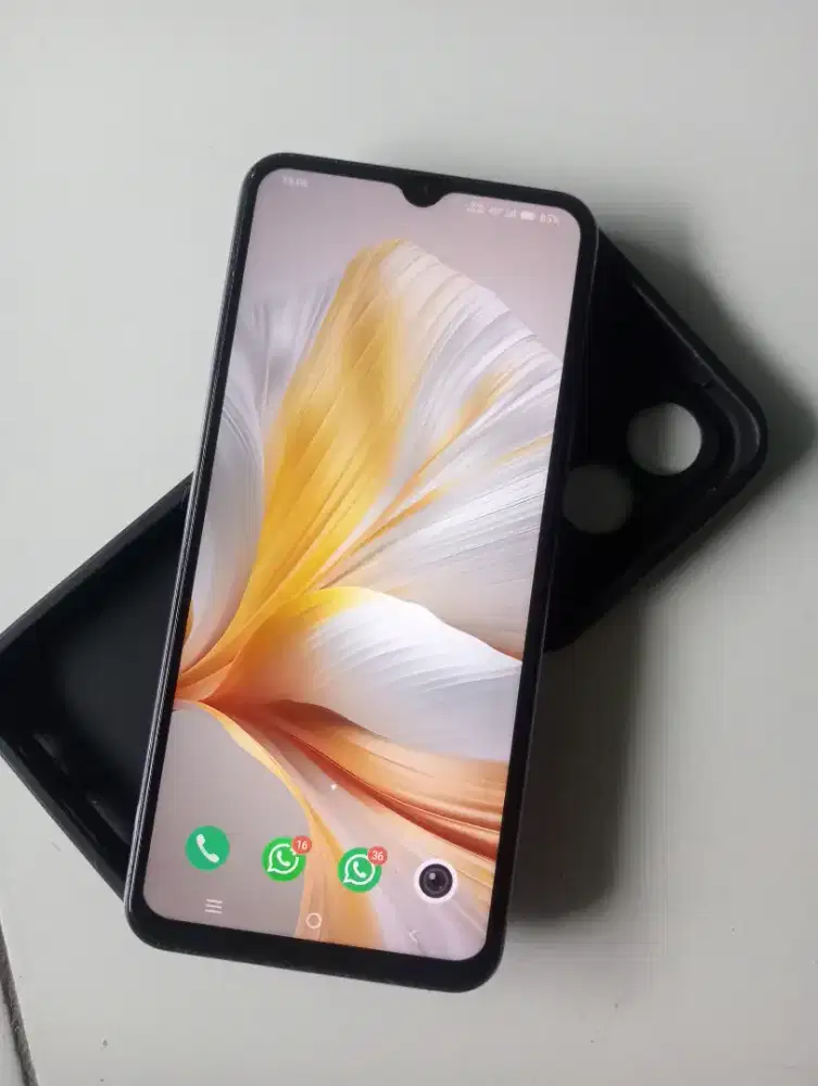 Vivo Y17s Ram 4+4 internal 128