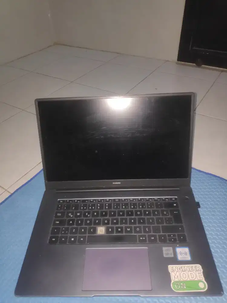LAPTOP HUAWEI MATEBOOK D15
Intel Core i3 Gen 10 RAM 8GB SSD 512GB