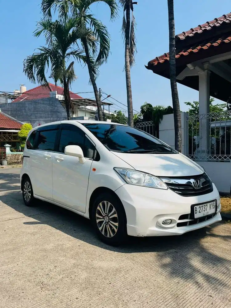 Honda Freed 2012 Bensin