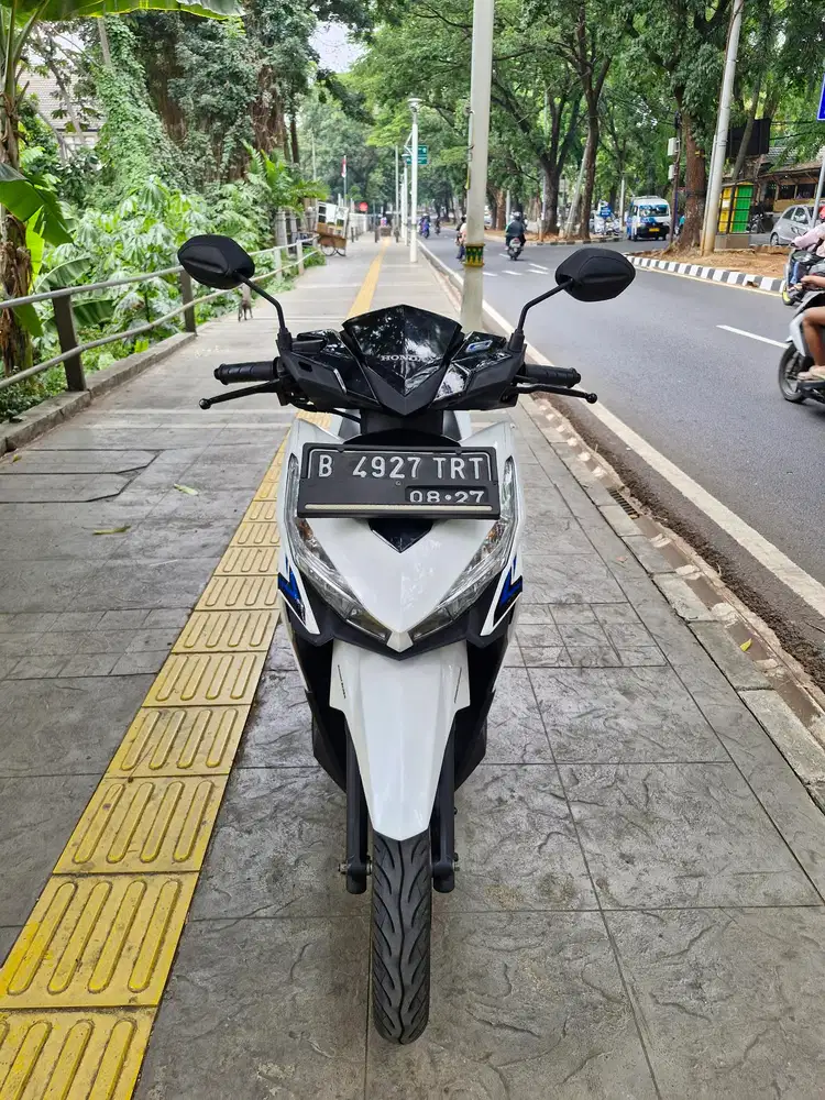 DIJUAL CASH HONDA VARIO 125 LED OLD CBS FI THN 2017 PJK IDUP