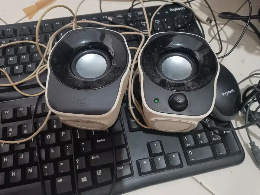 Speaker untuk komputer / laptop