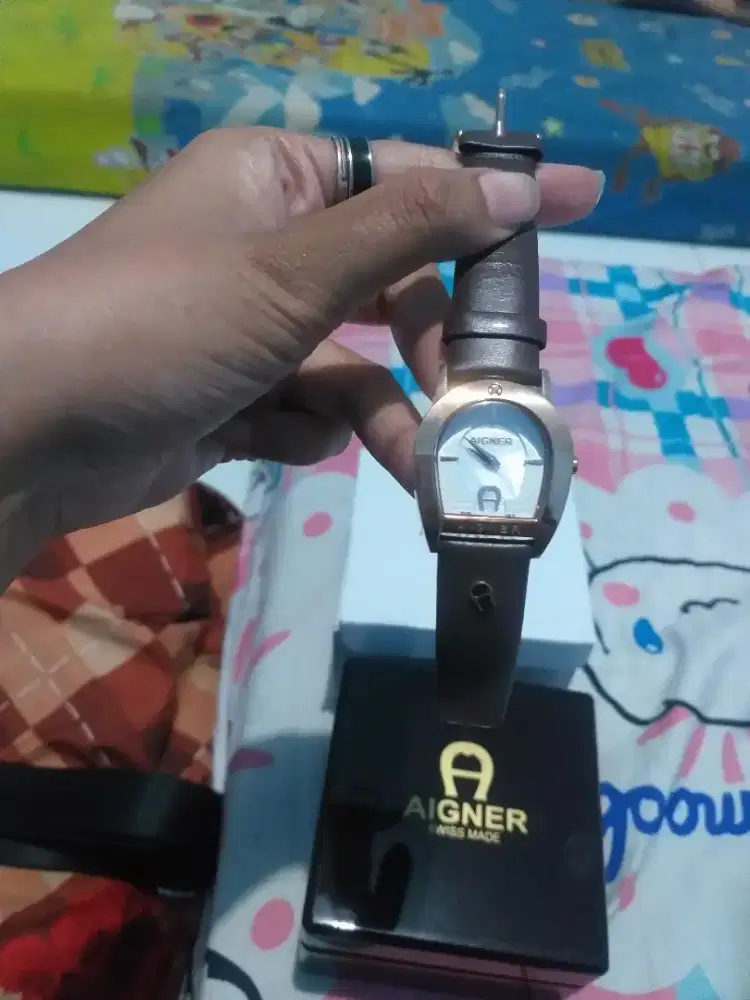 Jual jam tangan wanita Aigner