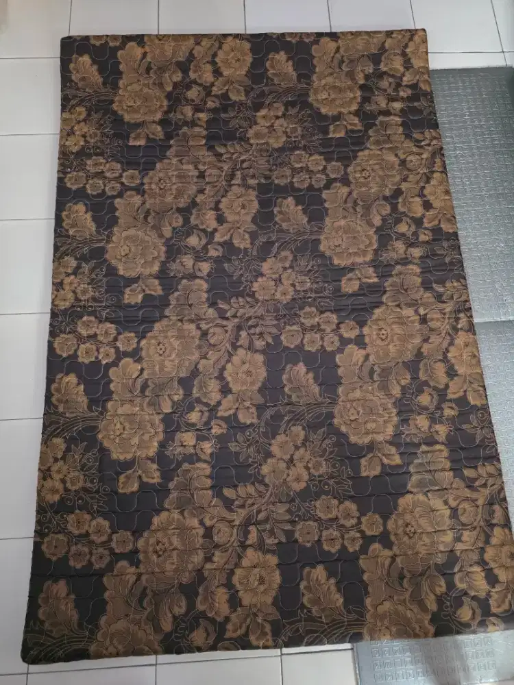 Kasur Matras Minimalis Bisa dilipat Uk. 180x120cm Bonus Karpet