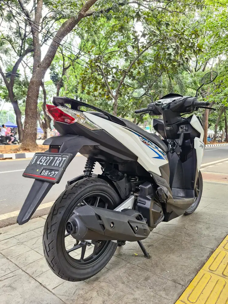 DIJUAL CASH HONDA VARIO 125 LED OLD CBS FI THN 2017 PJK IDUP