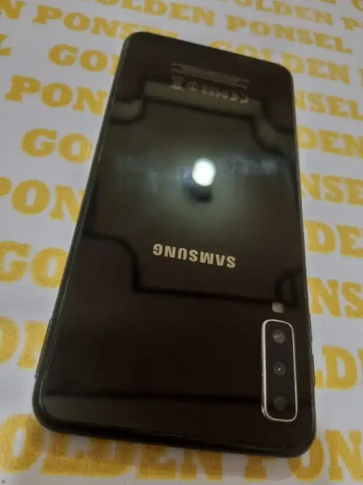 Galaxy A7-4G.Ram 4/64GB.NFC.Ori #GOLDEN PONSEL
