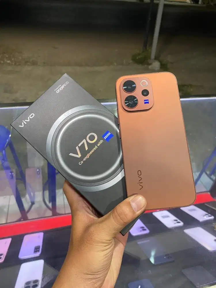Vivo V70 5G 12/256gb Second Lengkap Normal