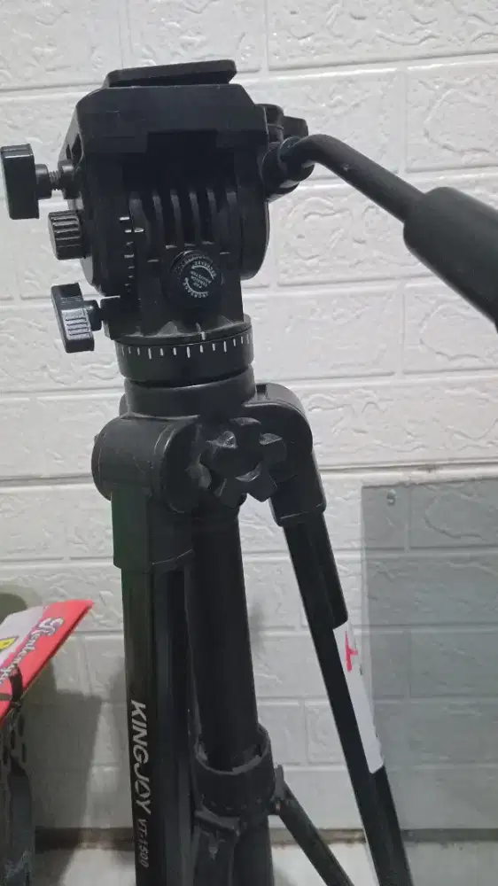 Tripod Kingjoy vt 1500