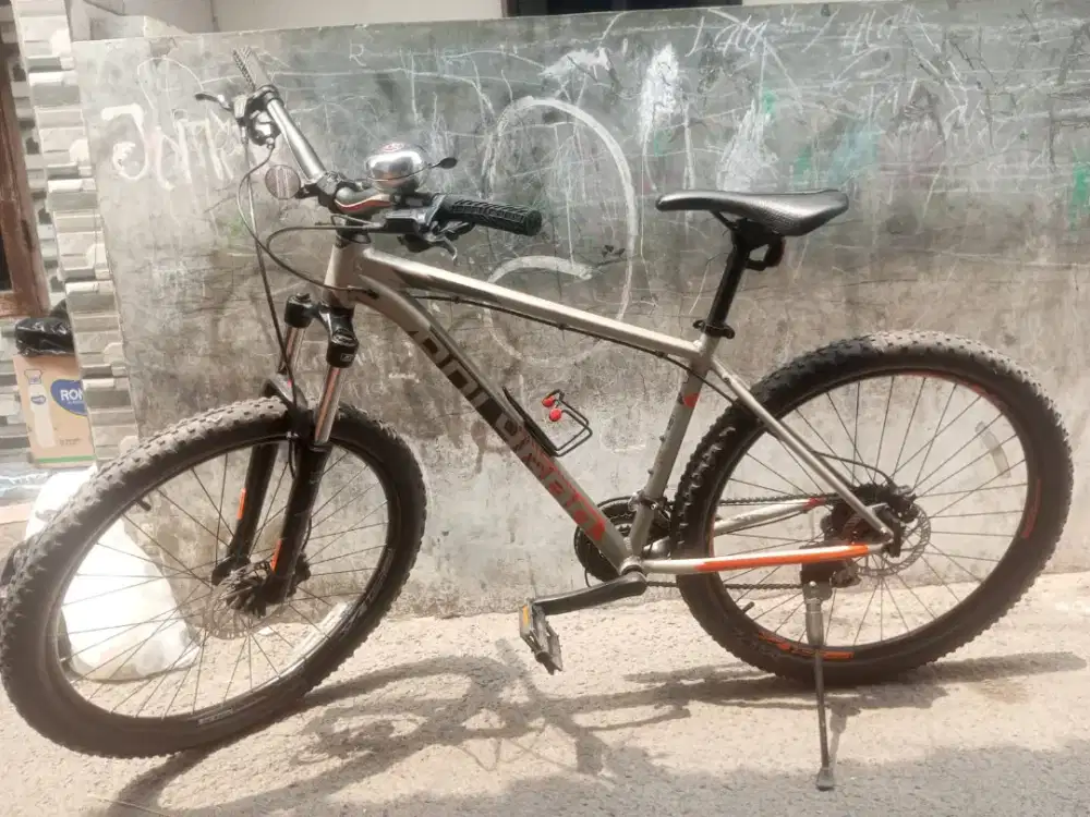 Sepeda polygon premier 4