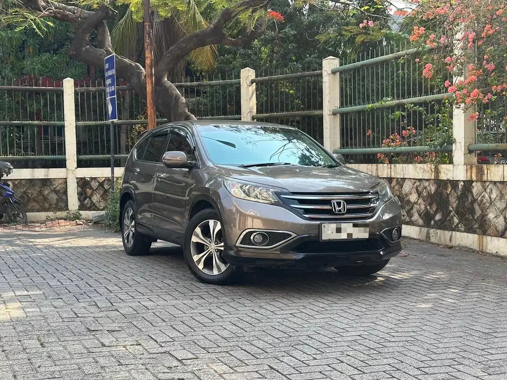 CRV 2.4 PRESTIGE 2013 ( MINT CONDITION)