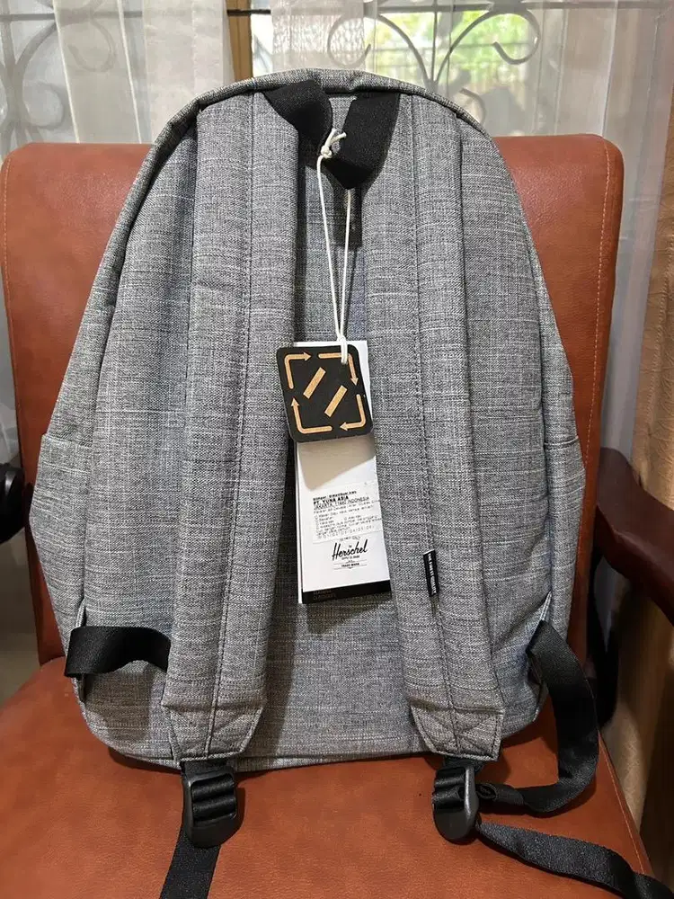 Herschel Classic Backpack Raven Crosshatch