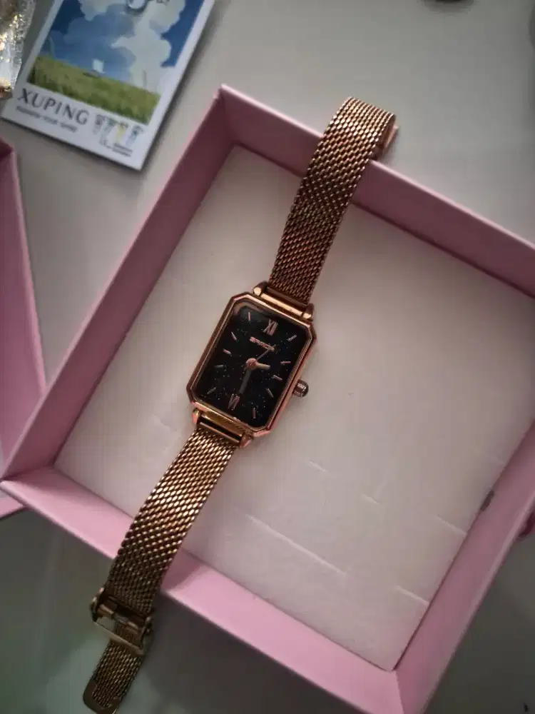 Jam Tangan Tali Pasir
