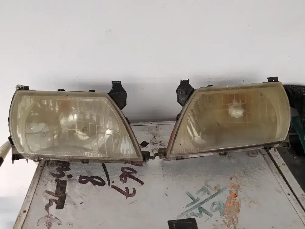Lampu Depan Kijang Kapsul New EFI 2003 2004