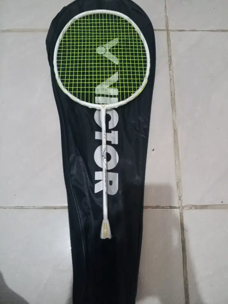 Raket badminton victor thruster (baru)
