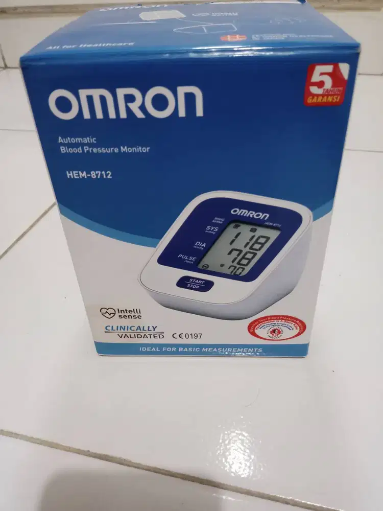 Alat Ukur Tekanan Darah OMRON hem-8712