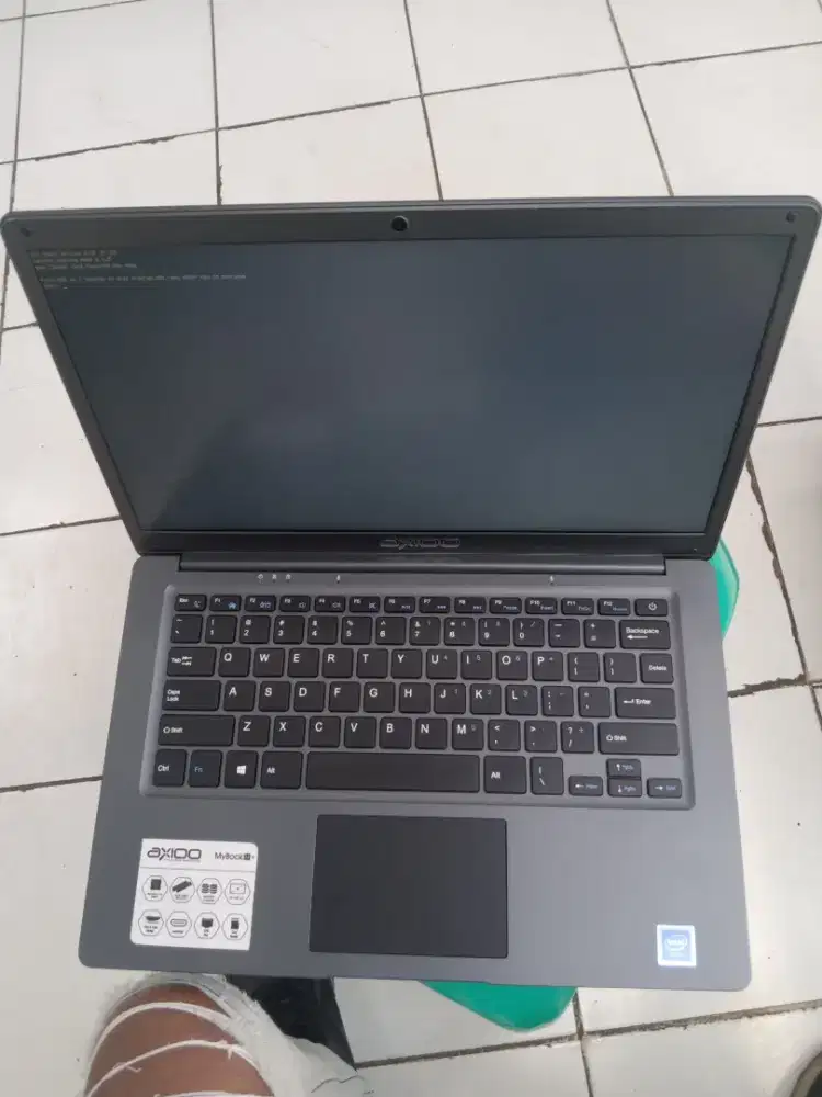 Laptop axio mybook 14+ Intel celeron