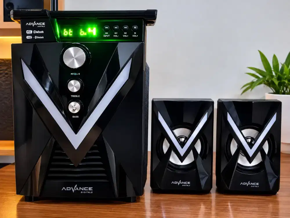 Speaker advance hitam