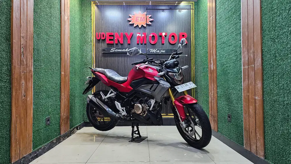 ENY MOTOR - LEGIT! HONDA ALL NEW CB150R STREET FIRE 2023 - KM 10RB