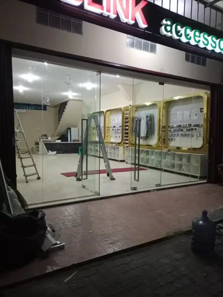 PARTISI KACA TEMPERD
