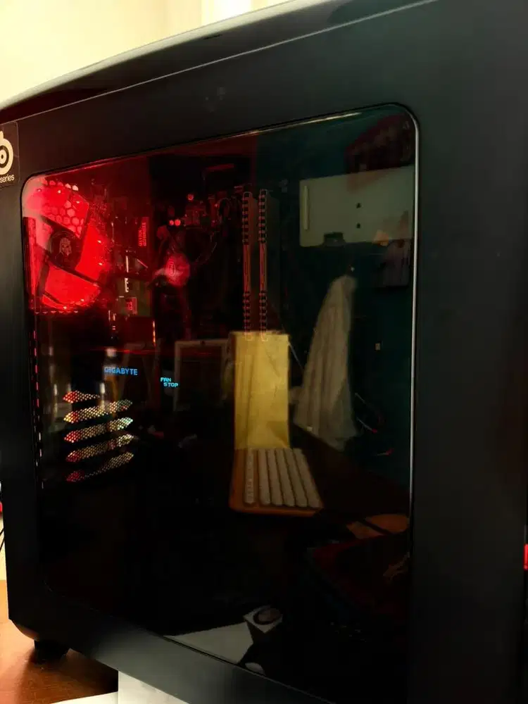PC Gaming Dual Monitor