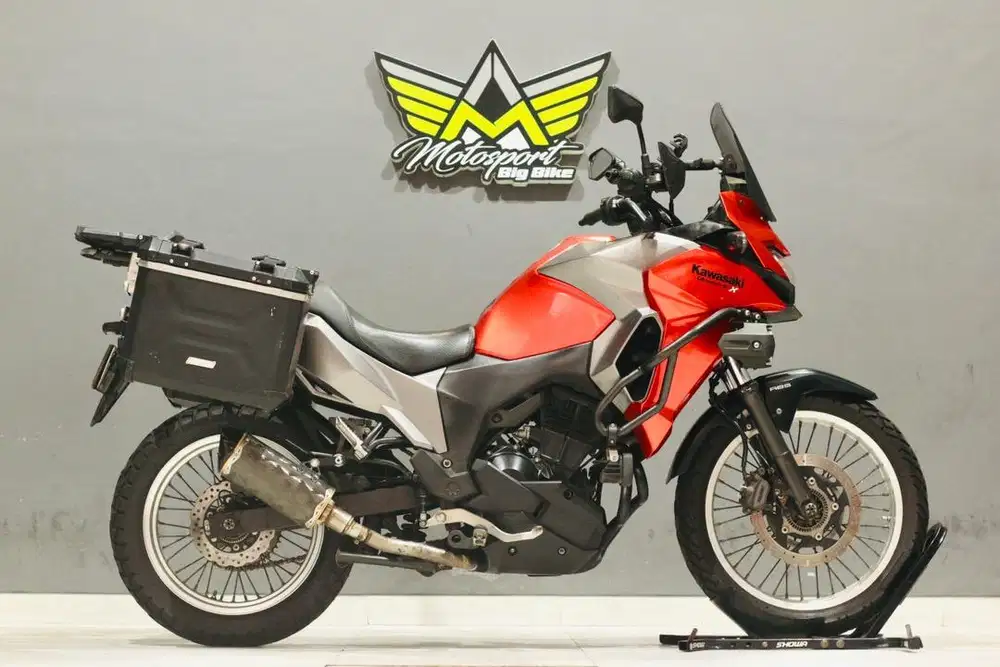Kawasaki versys x-toure 250 abs mulus w250 KTM duke390 er6n 650