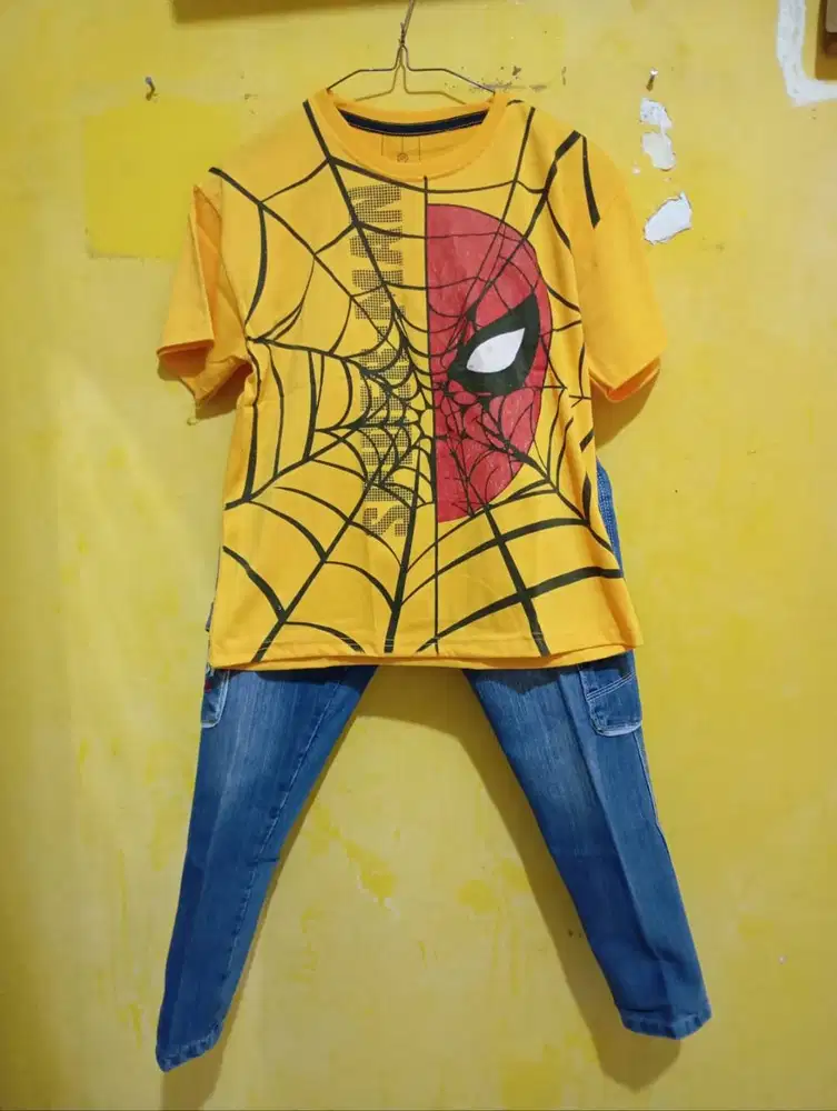 Kaos Anak Lengan Pendek Kuning Motif Spiderman & Celana Panjang