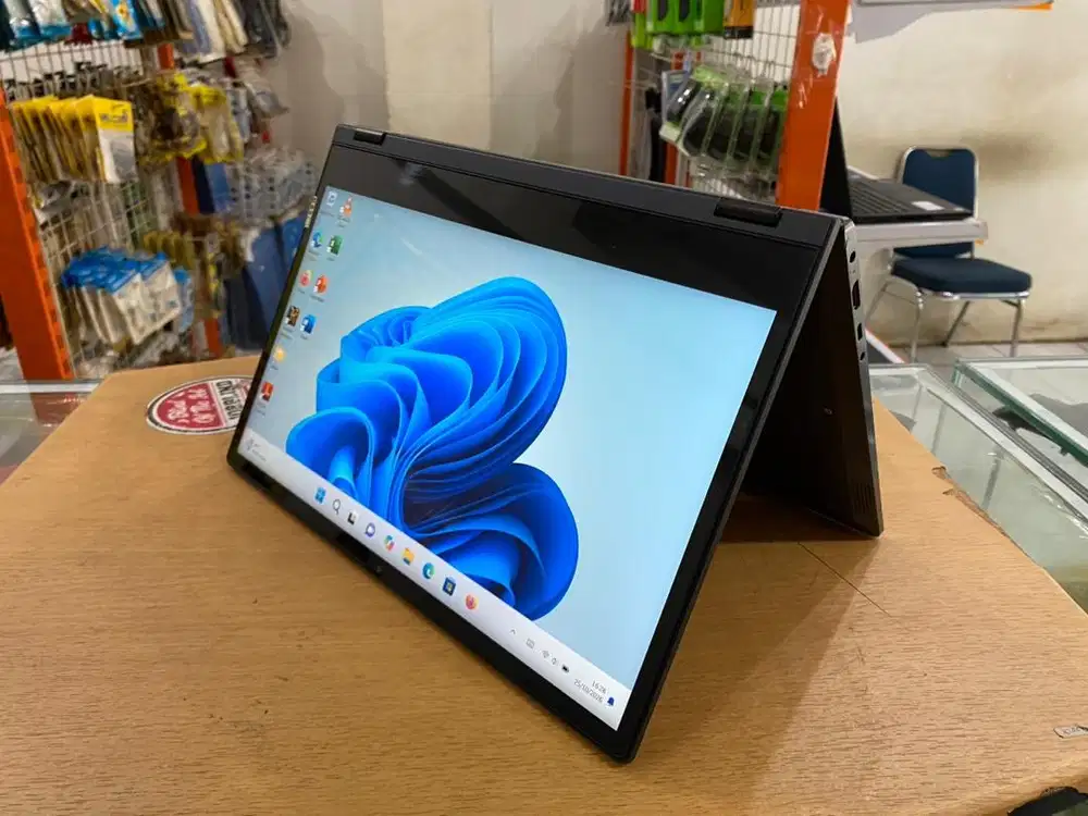 Lenovo ideapad Flex 14 Core i5Gen8 Ram 12GB SSD 256GB Slim Touchscren