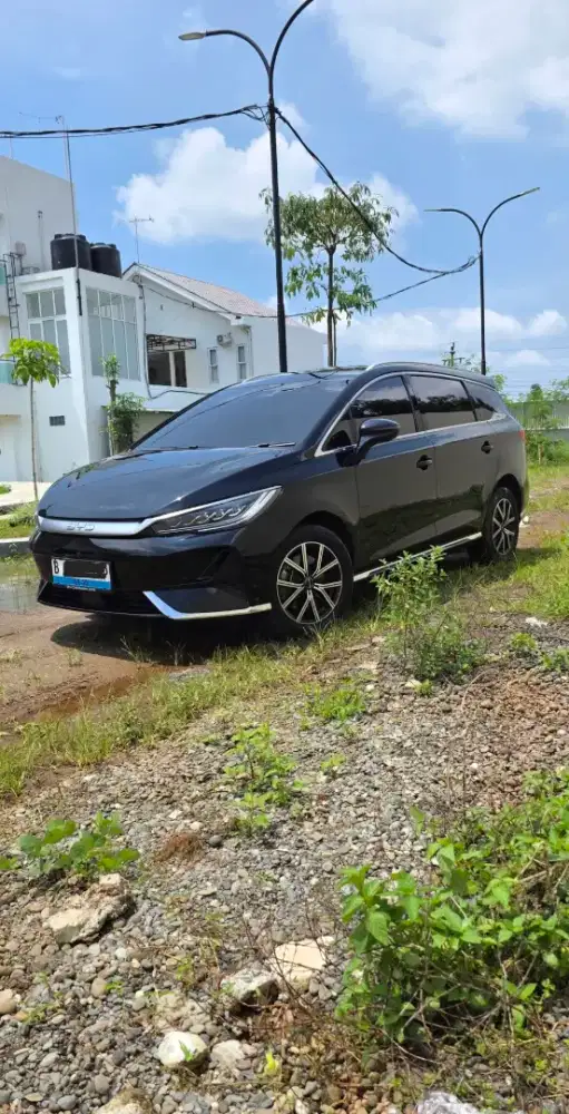 BYD M6 Superior 6 seat