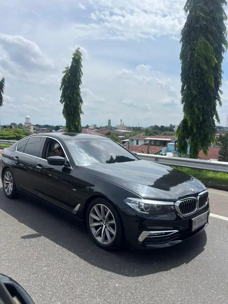 BMW G30 520i LUXURY LINE 2018