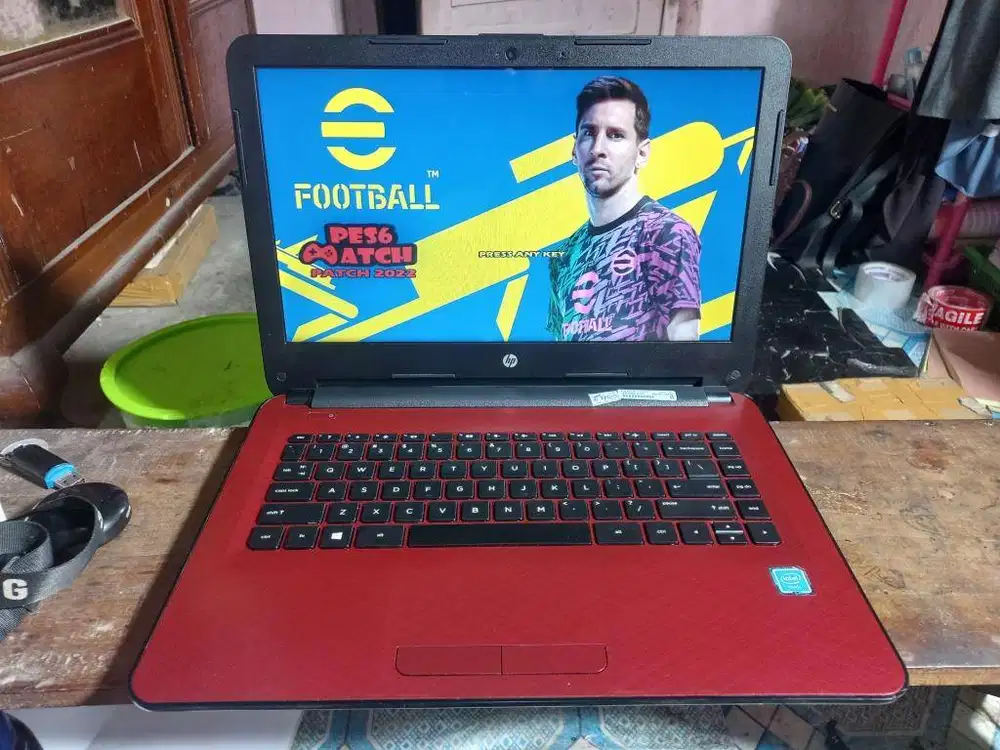 HP 14 intel RAM 8 GB SSD+HDD FULLGAMES