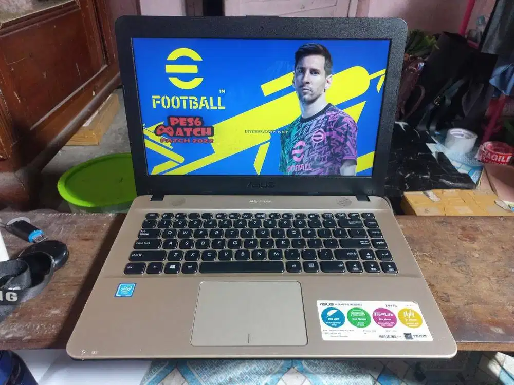 ASUS X441S intel RAM 4 GB SSD+HDD FULLGAMES