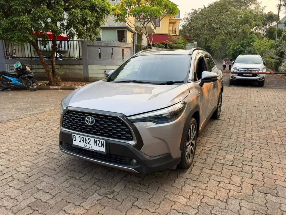 [TERMURAH]  TOYOTA COROLLA CROSS HYBRID AT 2021PAJAK PANJANG!