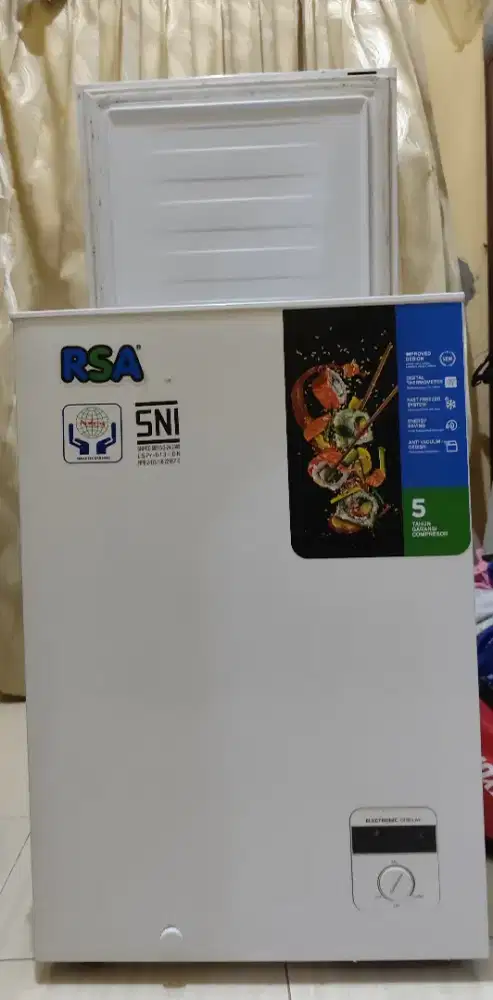 Jual RSA Freezer Box CF110 Putih Chest