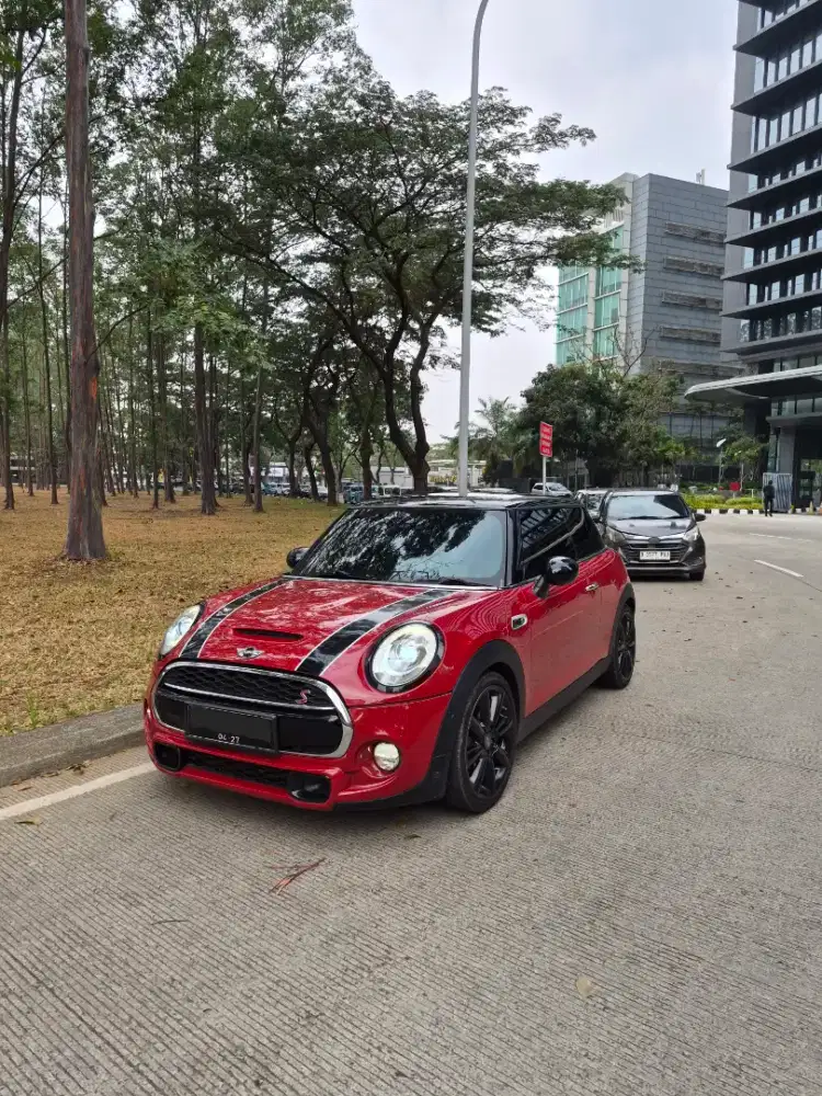 Mini Cooper S 2.0 turbo tahun 2014