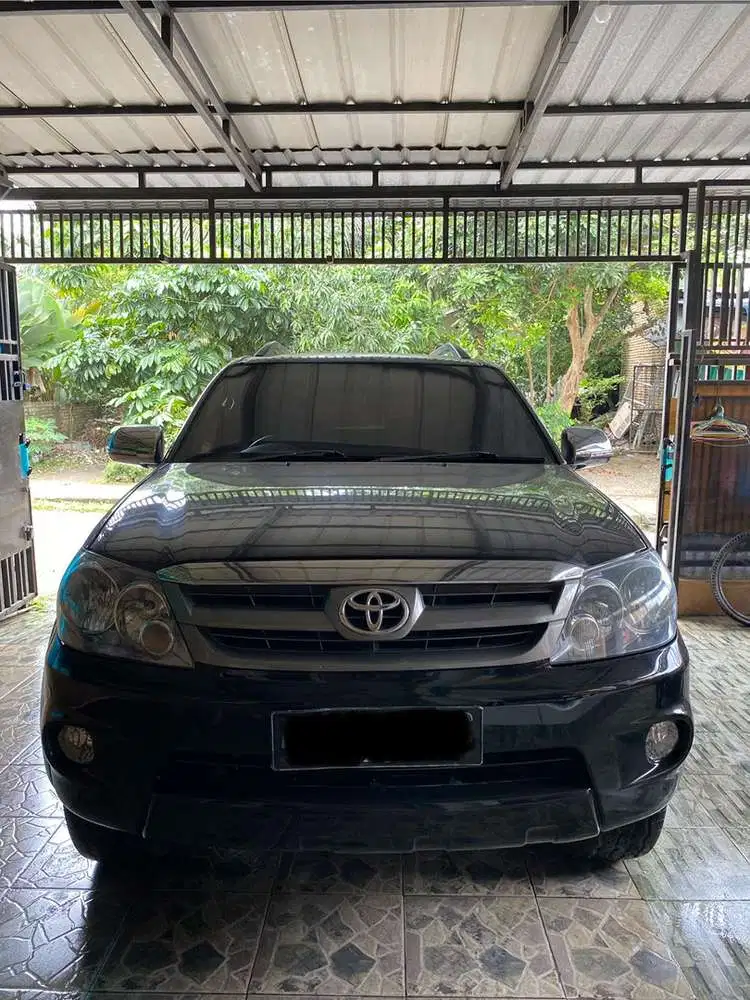 Toyota Fortuner 2.7 V AT 4x4 2008 Bensin