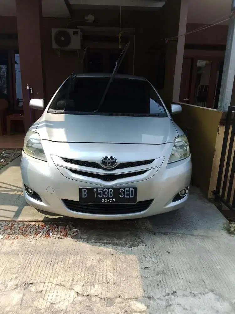 Toyota Limo 2012 Bensin