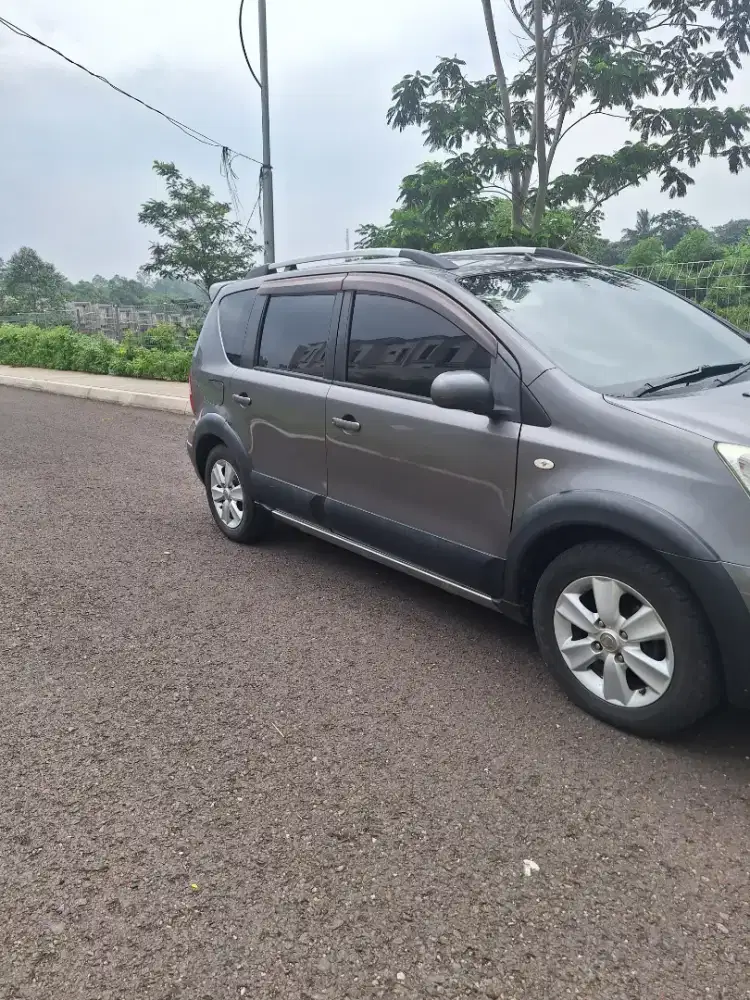Nissan livina x gear 2013