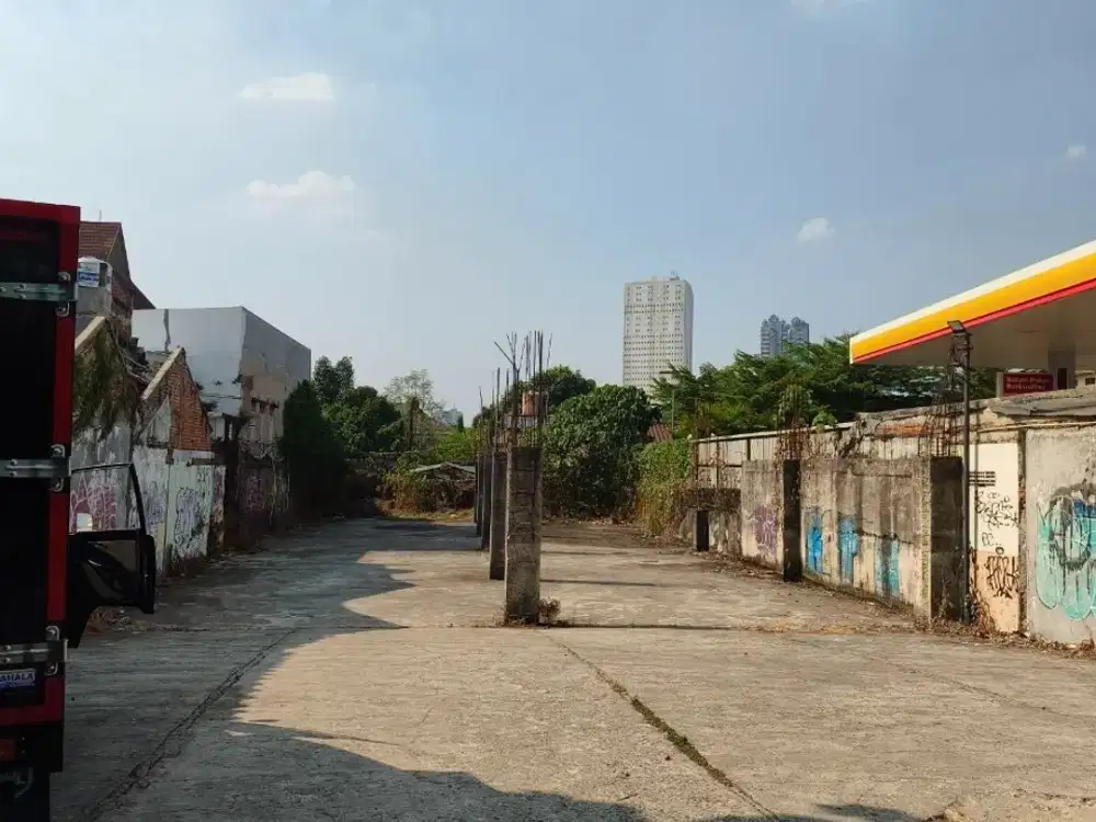 MURAH !!! Disewakan Lahan Komersil Luas 815 di Siliwangi depok dua