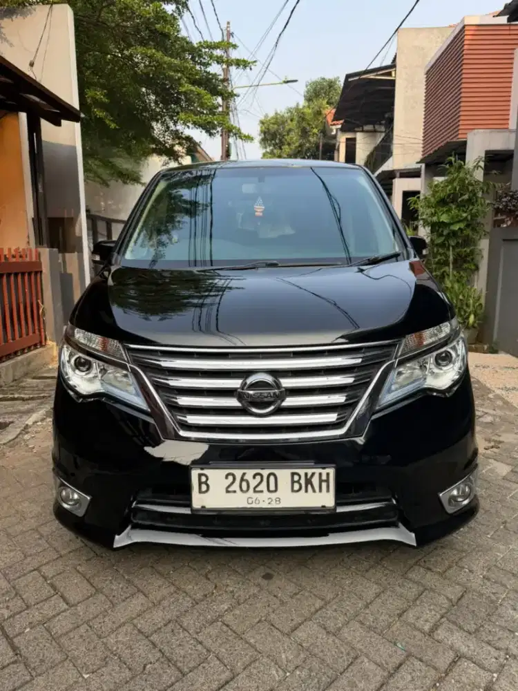 CASH LOW KM Nissan Serena HWS C26 2016 Highway Star
