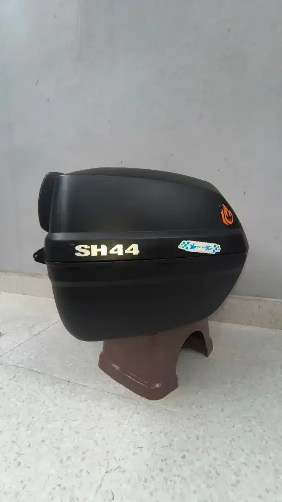Box Shad 44 plus Braket