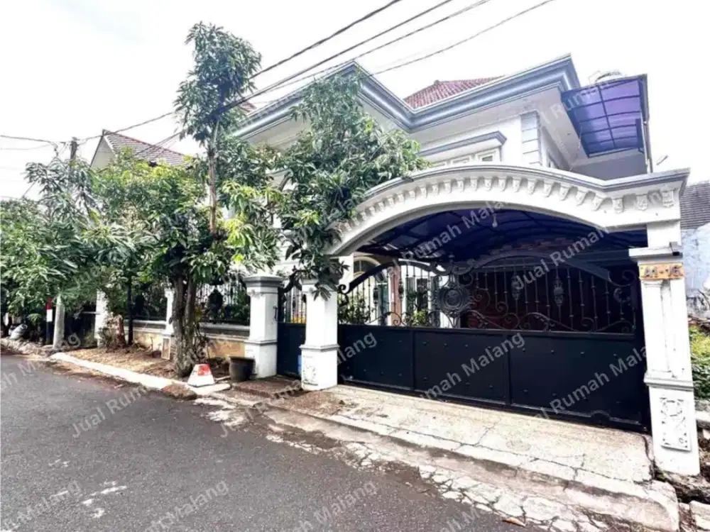 Dijual Cepat Rumah 2 Lantai Bagus Siap Huni dekat Kampus di Kota Malang