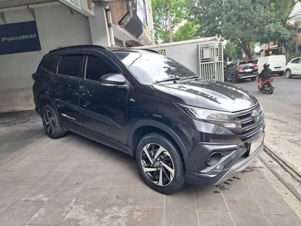 TOYOTA RUSH 1,5 S TRD AT 2019 MATIC HITAM