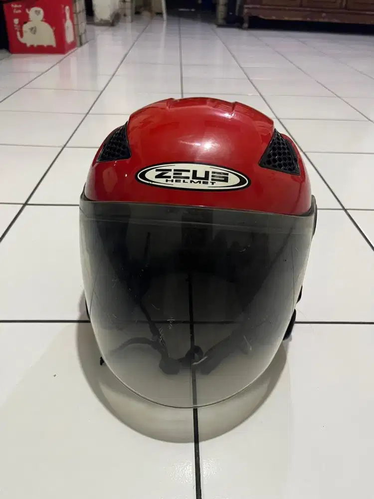 Helm half face Zeus