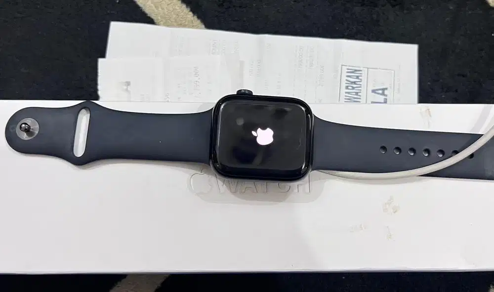 Di jual apple watch series 8 45MM