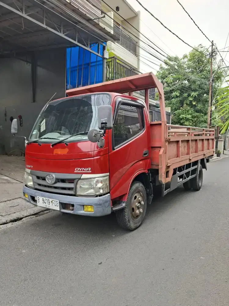 Toyota dyna ryno 110Ft Cdd bak 3way orsinil  bagus 2012
