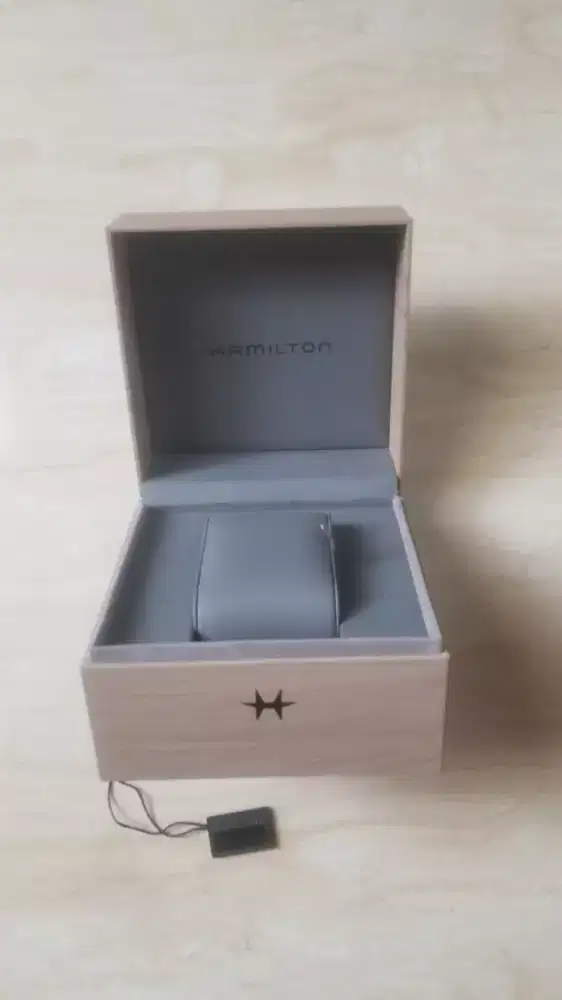 Box Hamilton original