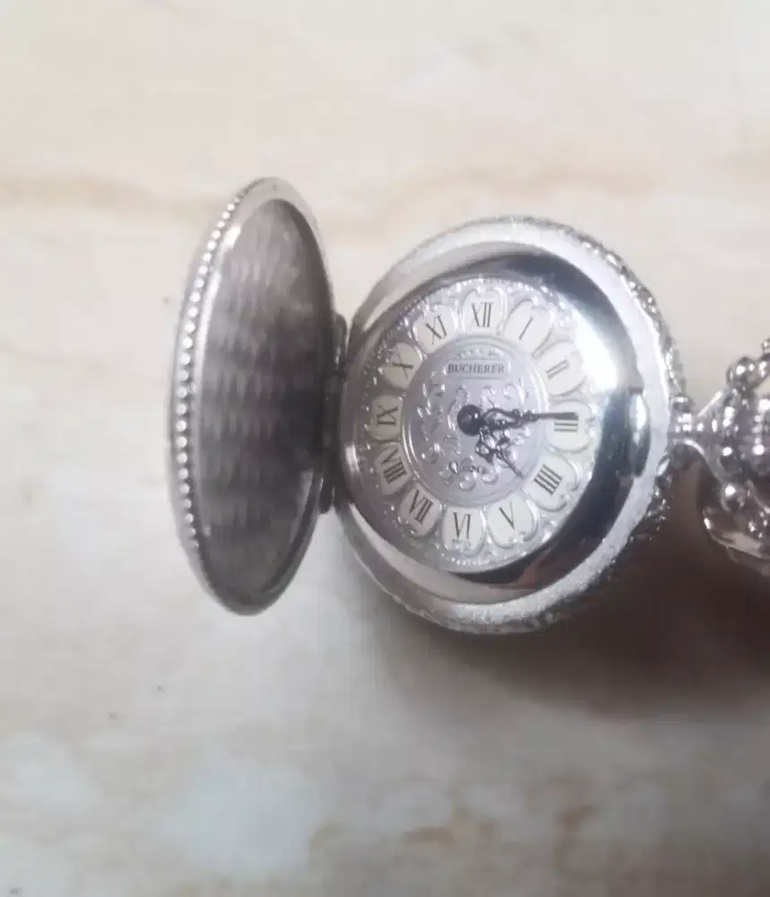 Jam kantong bucherer quartz