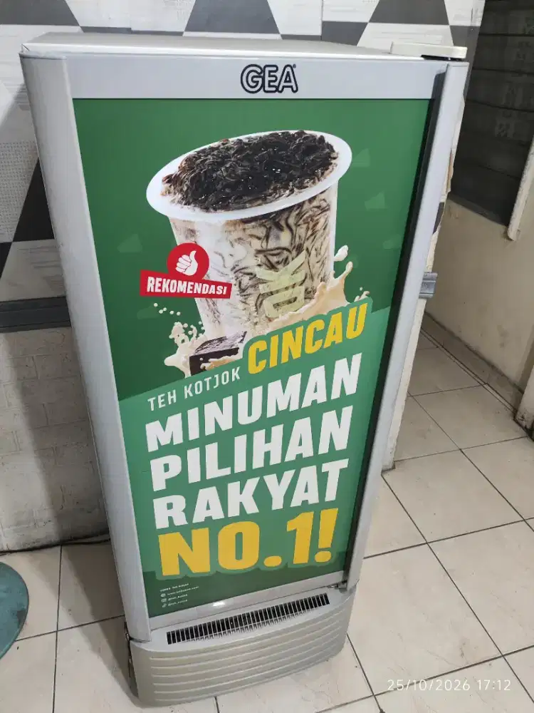 jual cepat kulkas atau showcase merk gea