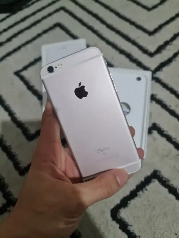 Iphone 6S 64Gb untuk wa,yt,ig masih ok