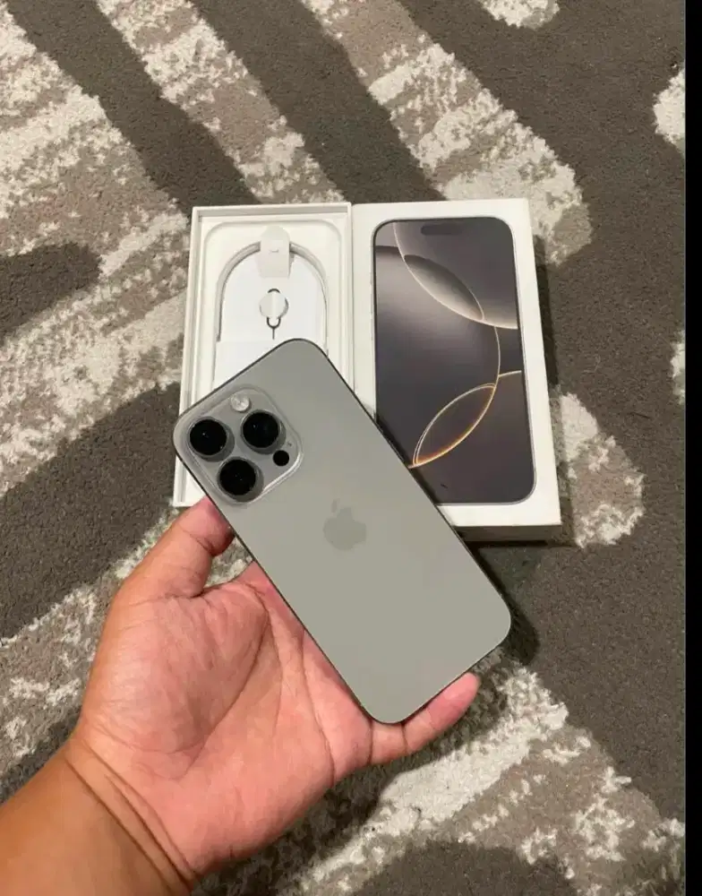 iPhone 16 pro 256