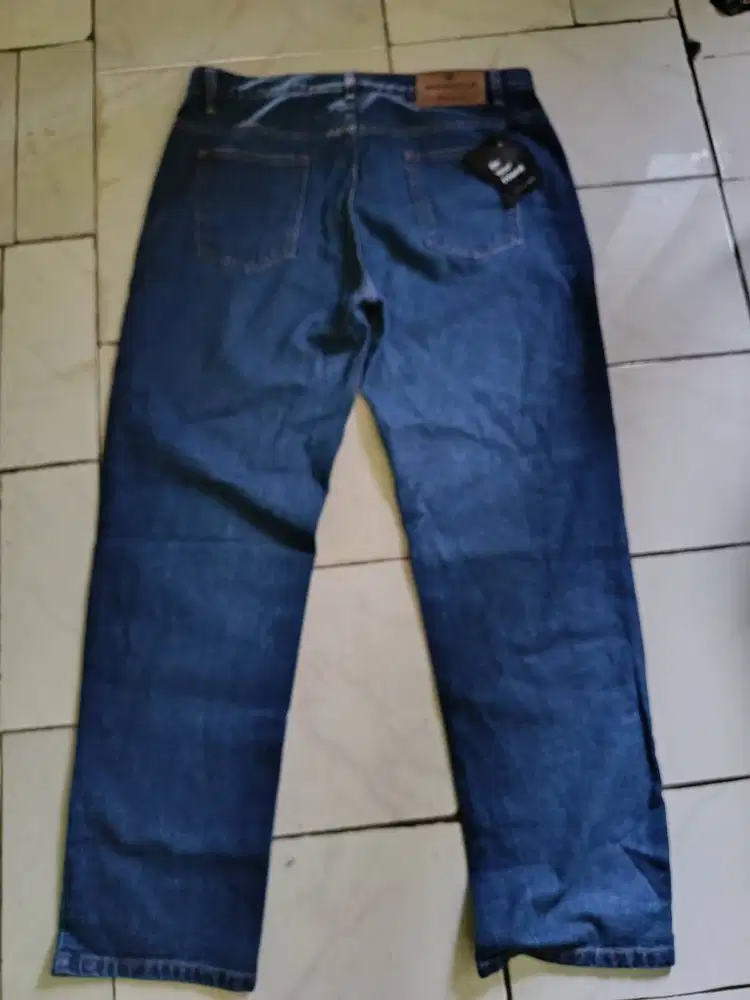 Celana denim pria
